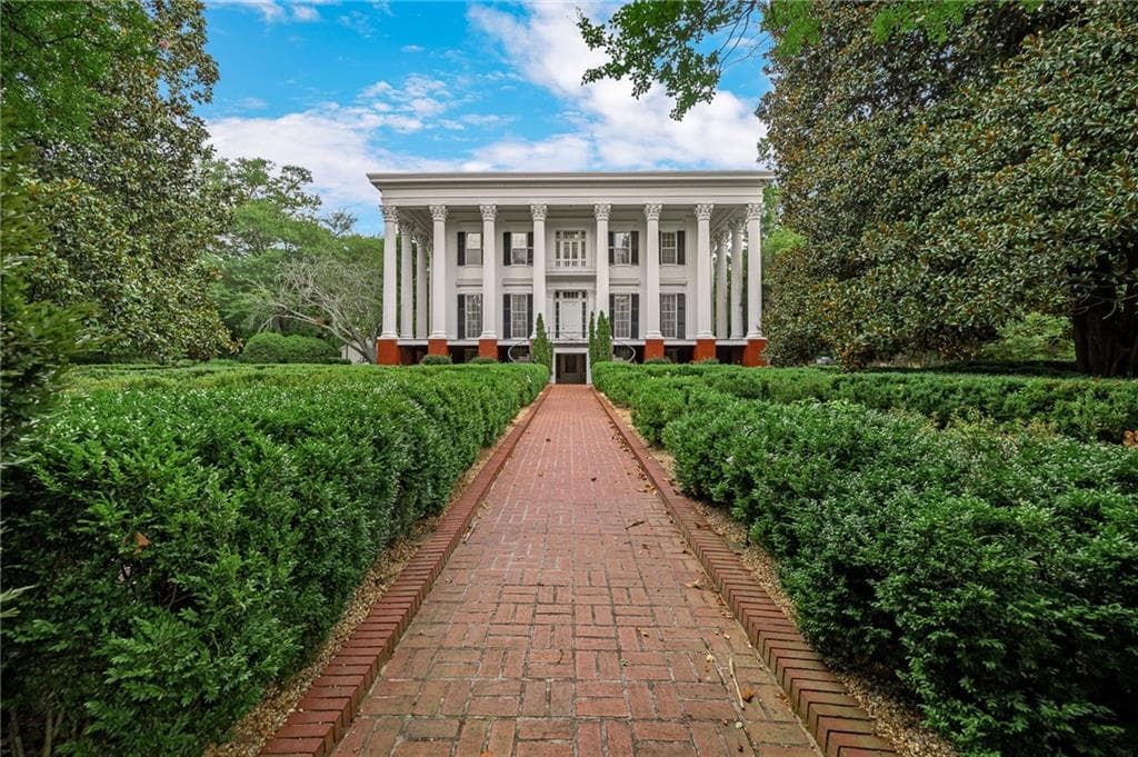 5 bedroom, 7 bathroom, 10,852 sq ft single family residence for sale at 570 Prince Avenue, Athens, GA 30601 — photo 5
