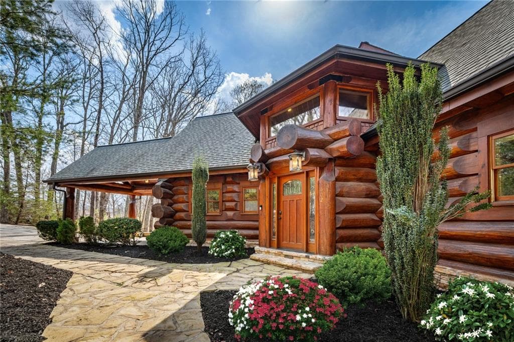 5 bedroom, 5 bathroom, 4,889 sq ft single family residence for sale at 602 Overlook Drive, Blue Ridge, GA 30513 — photo 3