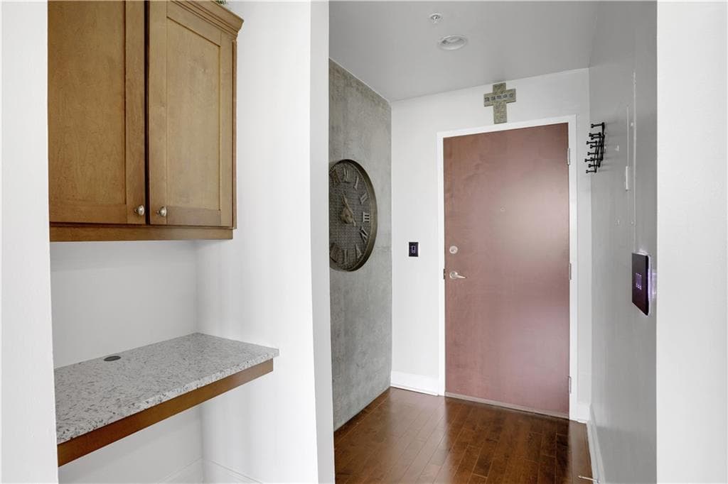 1 bedroom, 1 bathroom, 770 sq ft condominium for sale at 3300 Windy Ridge Parkway 1603, Atlanta, GA 30339 — photo 5