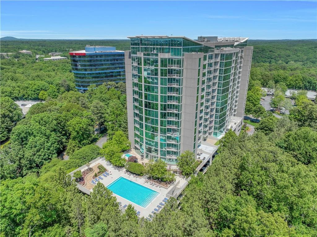 1 bedroom, 1 bathroom, 770 sq ft condominium for sale at 3300 Windy Ridge Parkway 1603, Atlanta, GA 30339 — photo 1 of 36