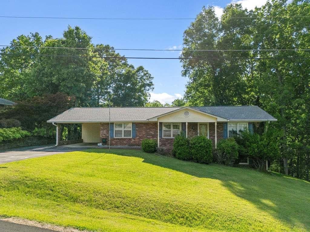 3 bedroom, 3 bathroom, 2,480 sq ft single family residence for sale at 8 Montre Circle, Silver Creek, GA 30173 — photo 2