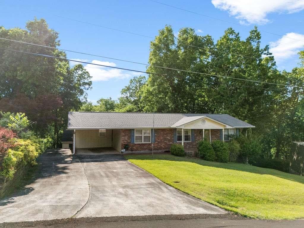 3 bedroom, 3 bathroom, 2,480 sq ft single family residence for sale at 8 Montre Circle, Silver Creek, GA 30173 — photo 3