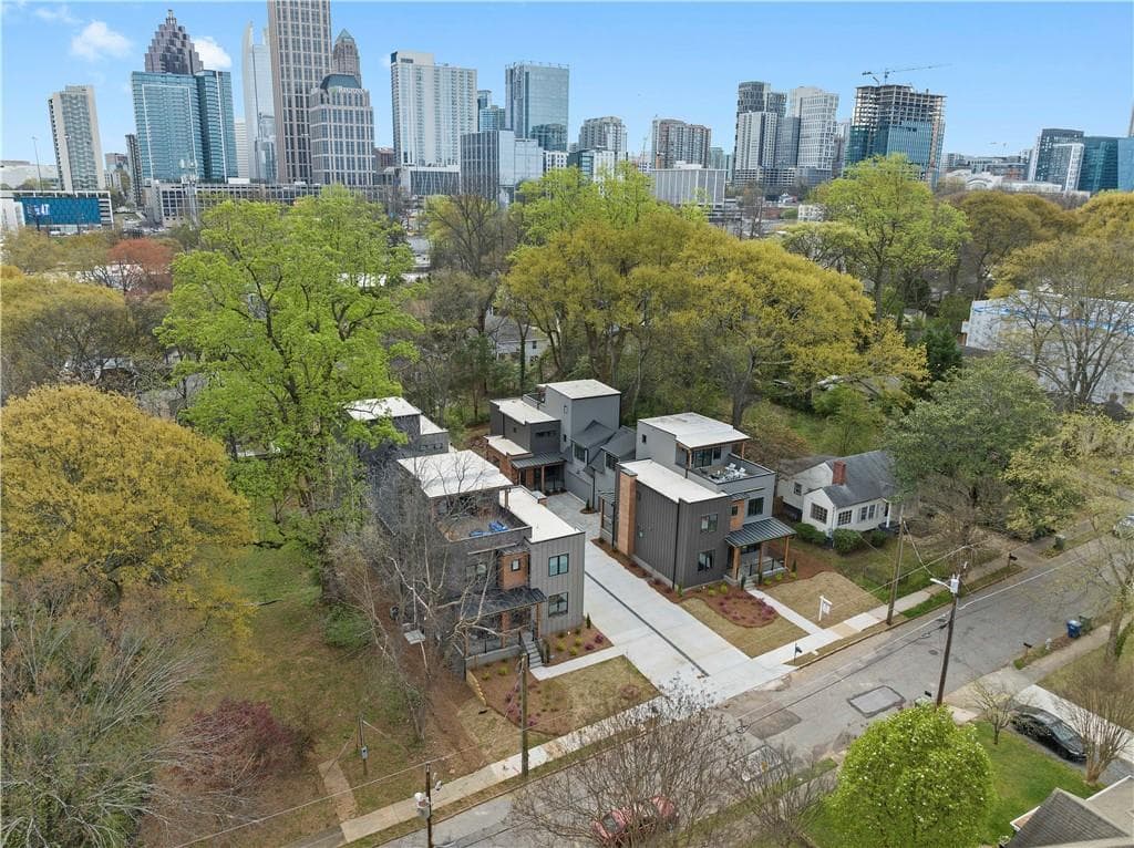5 bedroom, 5 bathroom, 3,294 sq ft townhouse for rent at 1231 Holly Street, Atlanta, GA 30318 for $6,290 a month — photo 3