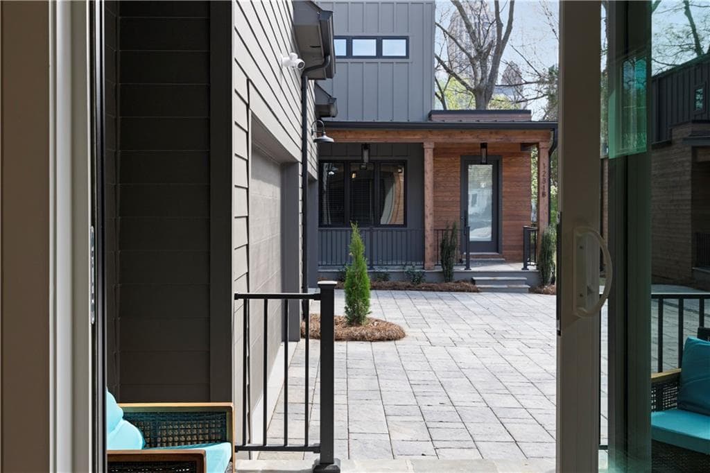 5 bedroom, 5 bathroom, 3,294 sq ft townhouse for rent at 1231 Holly Street, Atlanta, GA 30318 for $6,290 a month — photo 10