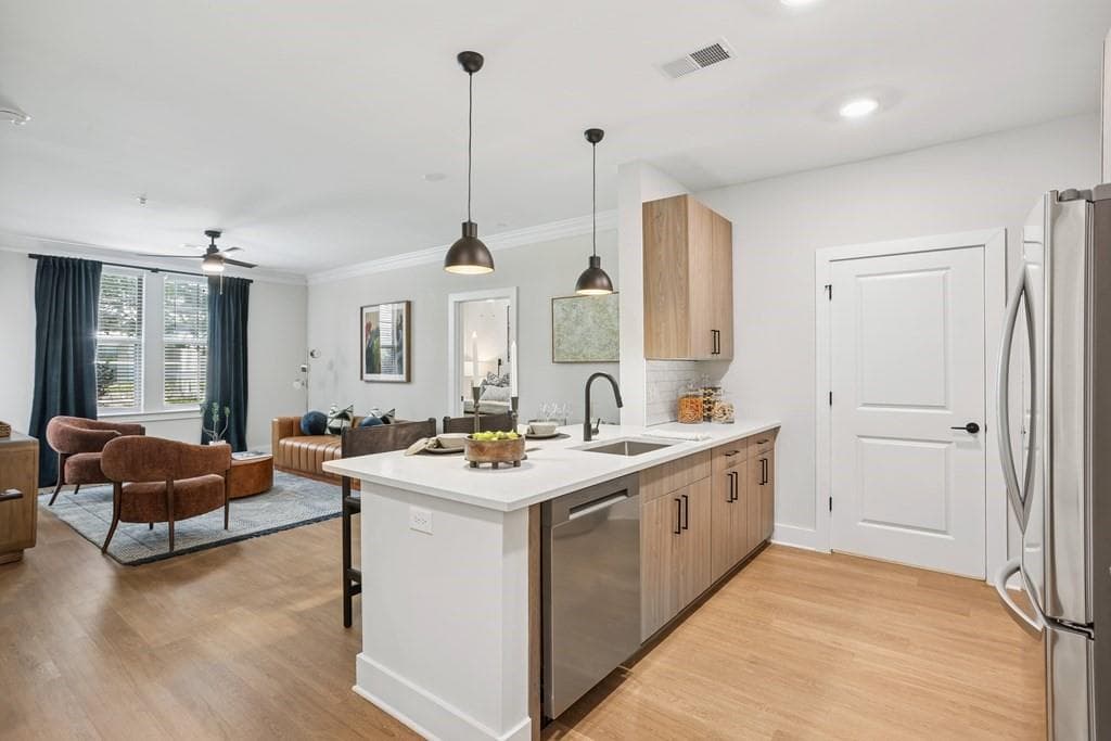 3 bedroom, 2 bathroom, 1,314 sq ft apartment for rent at 1155 Lavista Road The Radiant, Atlanta, GA 30324 for $2,800 a month — photo 2