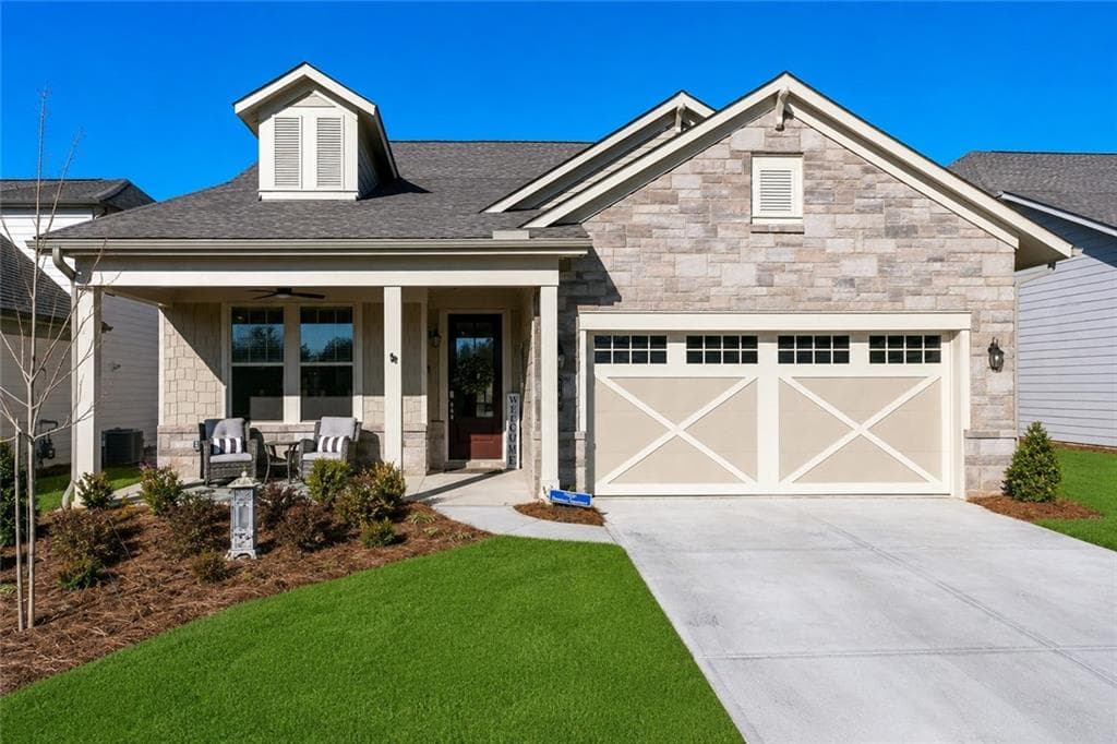 2 bedroom, 2 bathroom, 2,018 sq ft single family residence for sale at 146 Bear Way, Hoschton, GA 30548