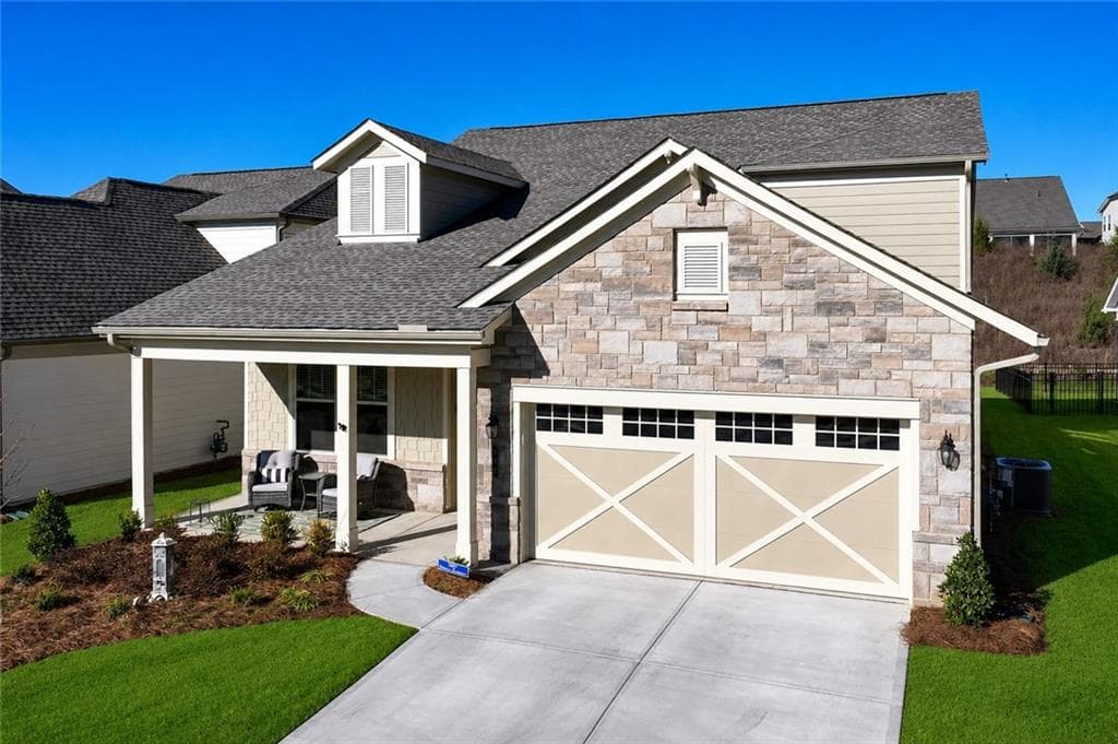 2 bedroom, 2 bathroom, 2,018 sq ft single family residence for sale at 146 Bear Way, Hoschton, GA 30548 — photo 2