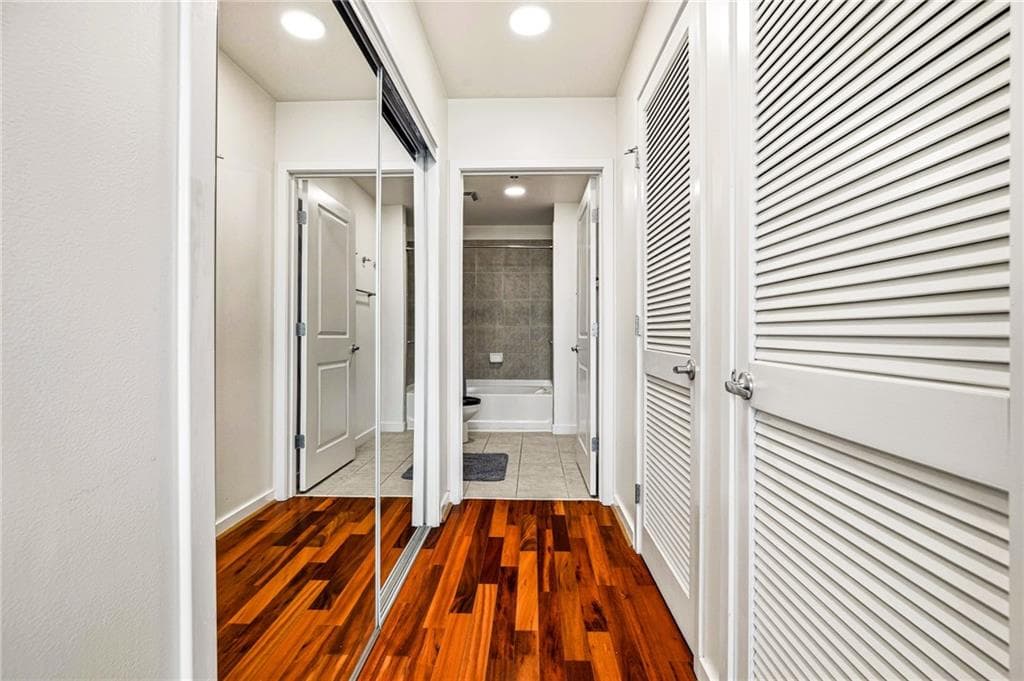 1 bedroom, 1 bathroom, 678 sq ft condominium for sale at 860 Peachtree Street 1413, Atlanta, GA 30308 — photo 7