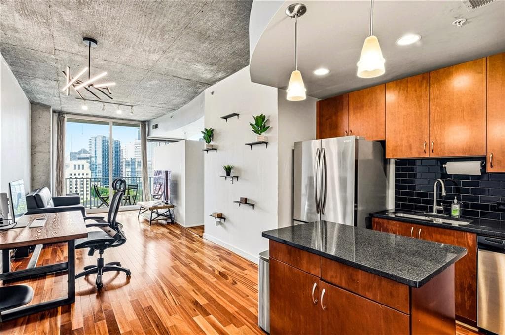 1 bedroom, 1 bathroom, 678 sq ft condominium for sale at 860 Peachtree Street 1413, Atlanta, GA 30308 — photo 10