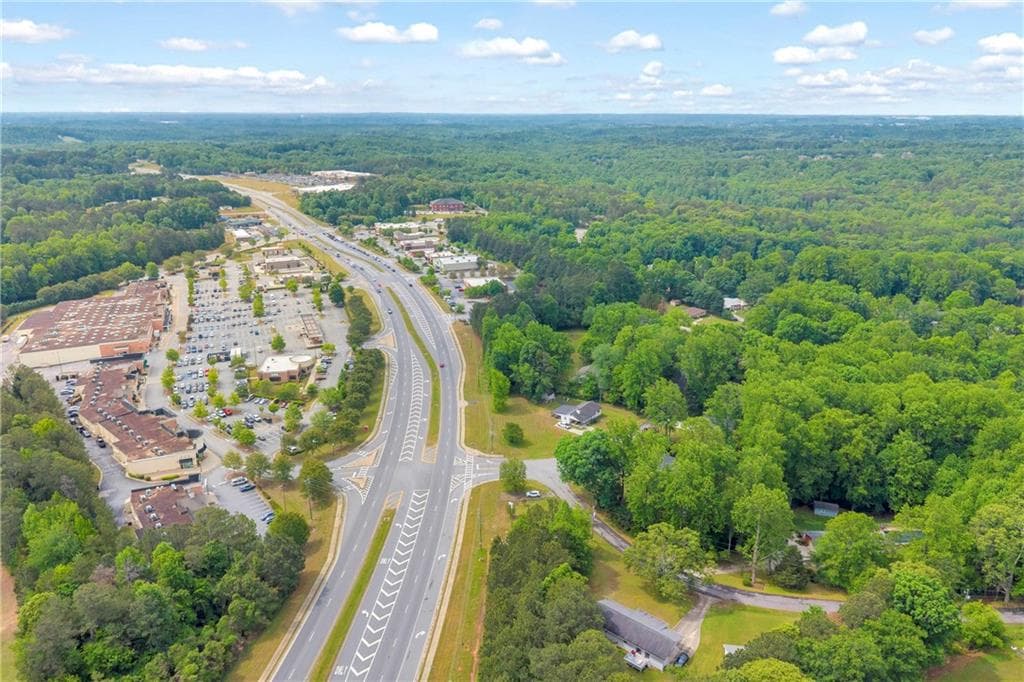 other under contract at 4004 Winder Highway, Flowery Branch, GA 30542 — photo 4