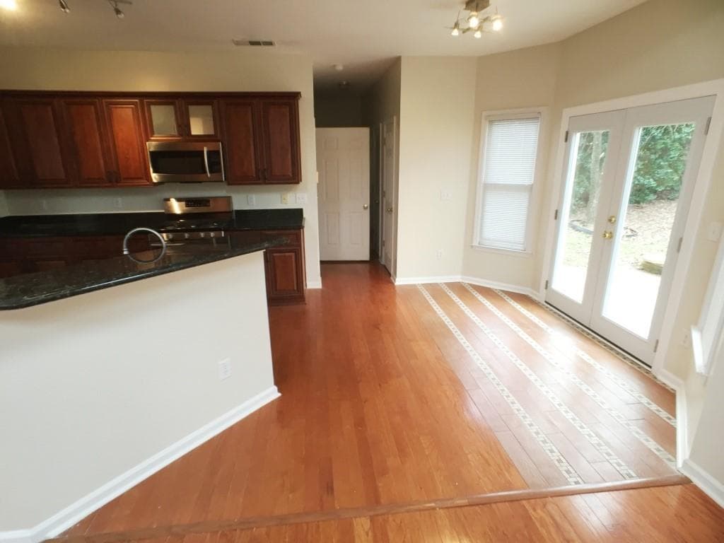 3 bedroom, 3 bathroom, 2,374 sq ft single family residence for sale at 2562 Fairlawn Downs, Kennesaw, GA 30144 — photo 10