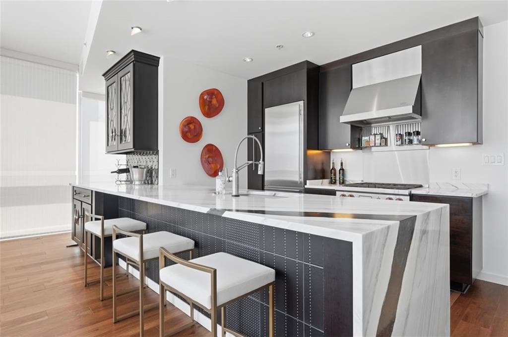 1 bedroom, 1 bathroom, 930 sq ft condominium for sale at 3325 Piedmont Road 1607, Atlanta, GA 30305 — photo 4