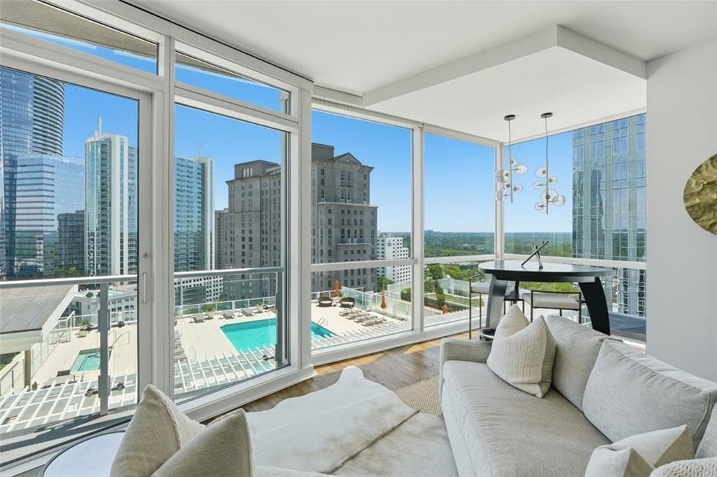 1 bedroom, 1 bathroom, 930 sq ft condominium for sale at 3325 Piedmont Road 1607, Atlanta, GA 30305