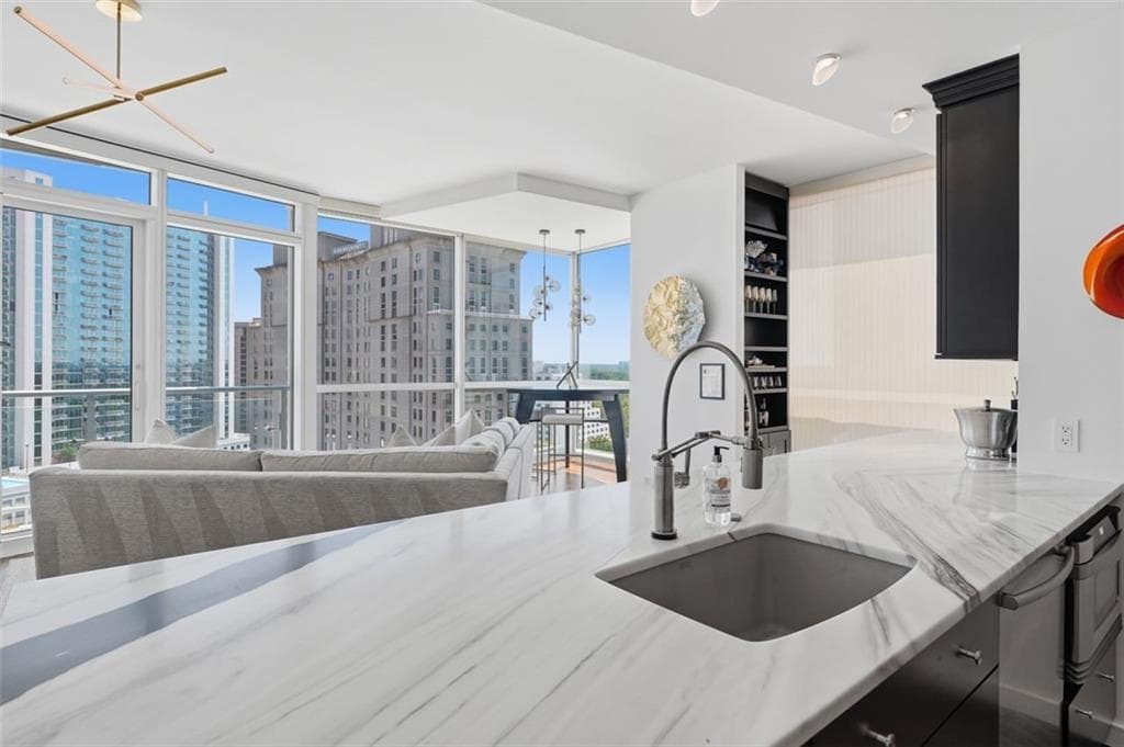 1 bedroom, 1 bathroom, 930 sq ft condominium for sale at 3325 Piedmont Road 1607, Atlanta, GA 30305 — photo 10