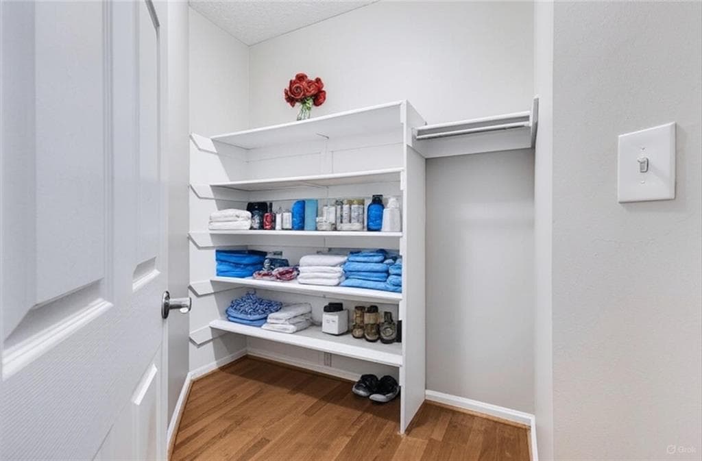 2 bedroom, 2 bathroom, 1,375 sq ft condominium for rent at 1250 Parkwood Circle 2201, Atlanta, GA 30339 for $2,000 a month — photo 10