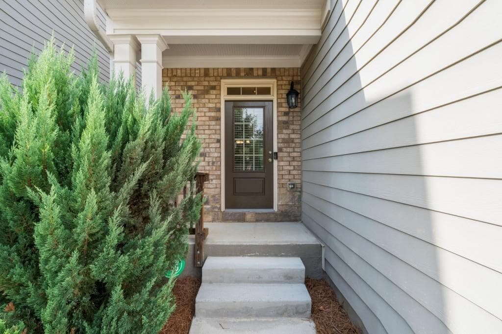 3 bedroom, 3 bathroom, 2,058 sq ft single family residence for sale at 2149 Charcoal Ives Road, Lawrenceville, GA 30045 — photo 4