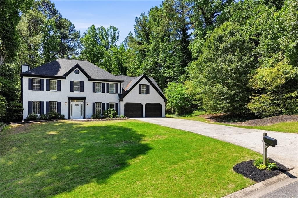 5 bedroom, 3 bathroom, 2,673 sq ft single family residence sold at 4220 Singing Post Lane, Roswell, GA 30075