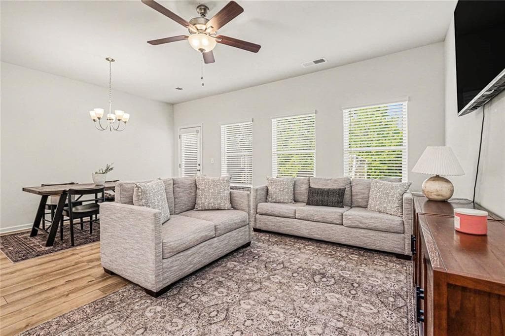3 bedroom, 3 bathroom, 1,383 sq ft townhouse for sale at 119 Buckingham Lane, Hoschton, GA 30548 — photo 8