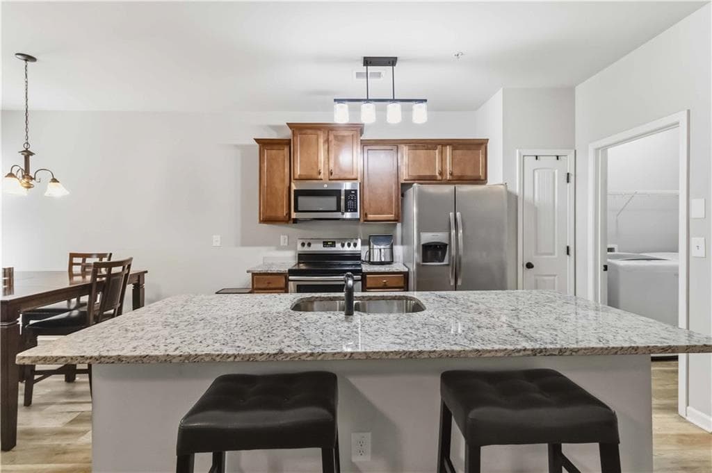 3 bedroom, 2 bathroom, 2,080 sq ft townhouse under contract at 7839 Rock Rose Lane, Fairburn, GA 30213 — photo 10