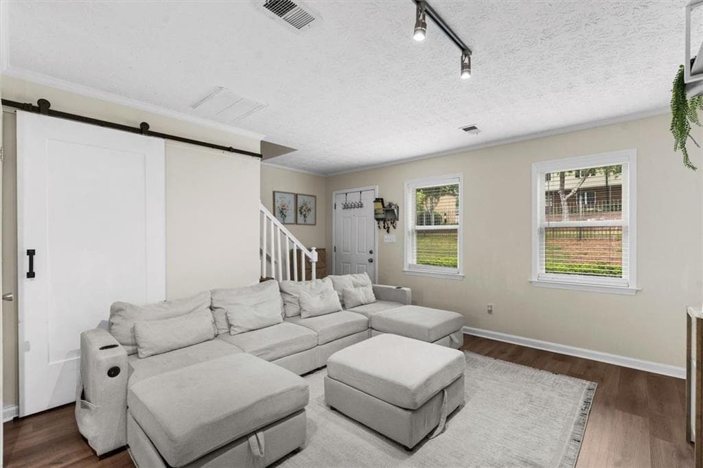 2 bedroom, 2 bathroom, 1,090 sq ft townhouse for sale at 235 Winding River Drive F, Sandy Springs, GA 30350 — photo 7