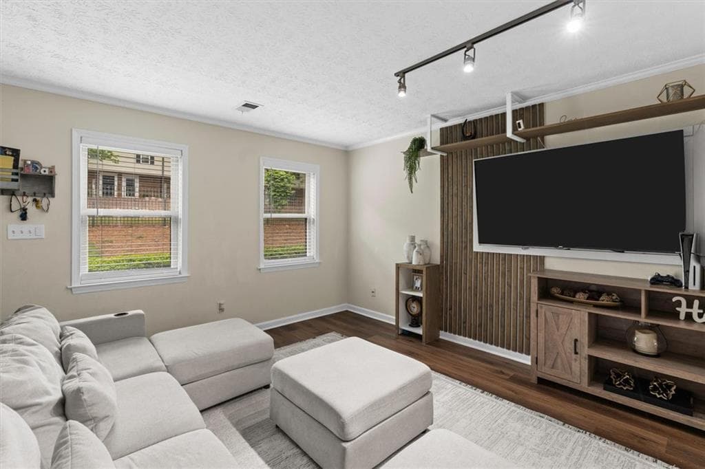 2 bedroom, 2 bathroom, 1,090 sq ft townhouse for sale at 235 Winding River Drive F, Sandy Springs, GA 30350 — photo 9