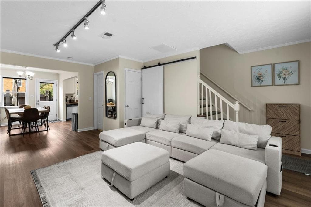 2 bedroom, 2 bathroom, 1,090 sq ft townhouse for sale at 235 Winding River Drive F, Sandy Springs, GA 30350 — photo 10
