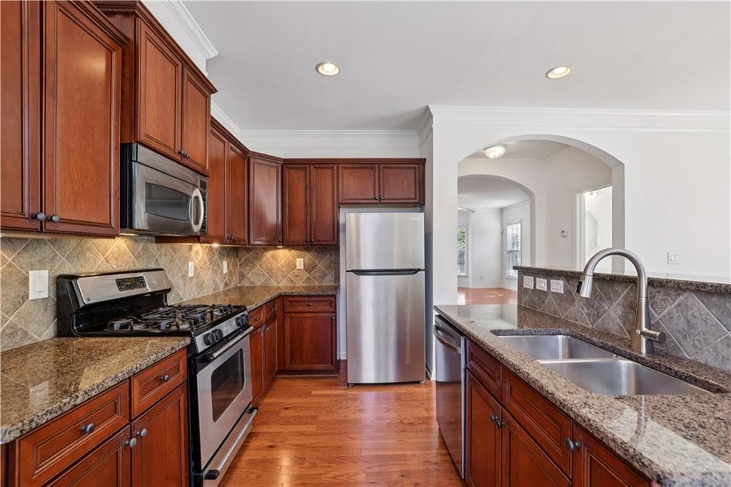 4 bedroom, 4 bathroom, 2,140 sq ft townhouse for sale at 6180 Briggs Way, Johns Creek, GA 30097 — photo 4