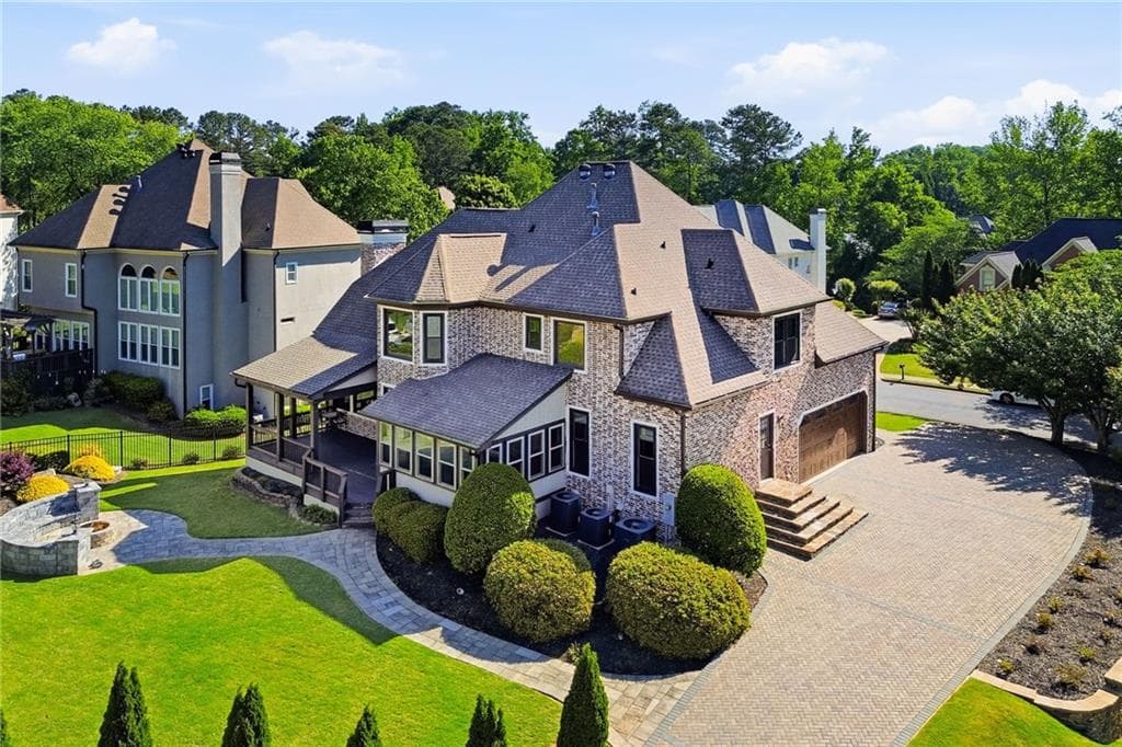 5 bedroom, 4 bathroom, 5,272 sq ft single family residence for sale at 1105 Dapplefawn Court, Alpharetta, GA 30005 — photo 2