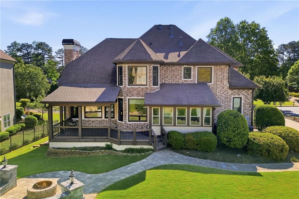 5 bedroom, 4 bathroom, 5,272 sq ft single family residence for sale at 1105 Dapplefawn Court, Alpharetta, GA 30005 — photo 3