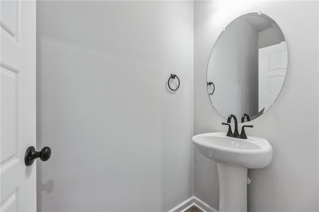 4 bedroom, 3 bathroom, 2,278 sq ft single family residence for sale at 5325 Fox Hill Lane, Oakwood, GA 30566 — photo 9