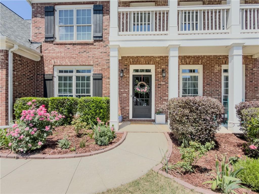 5 bedroom, 3 bathroom, 3,104 sq ft single family residence for sale at 176 Cypress Cove Court, Grayson, GA 30017 — photo 7