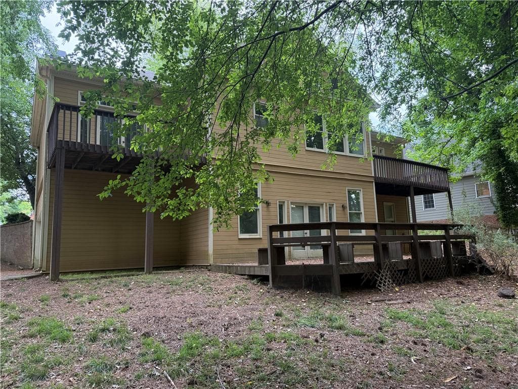4 bedroom, 3 bathroom, 1,835 sq ft single family residence for sale at 11160 Linbrook Lane, Duluth, GA 30097 — photo 4