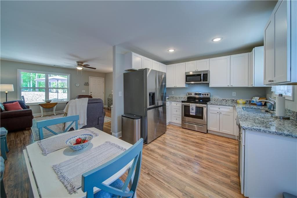 3 bedroom, 2 bathroom, 1,301 sq ft single family residence under contract at 2182 Ben Higgins Road, Dahlonega, GA 30533 — photo 7
