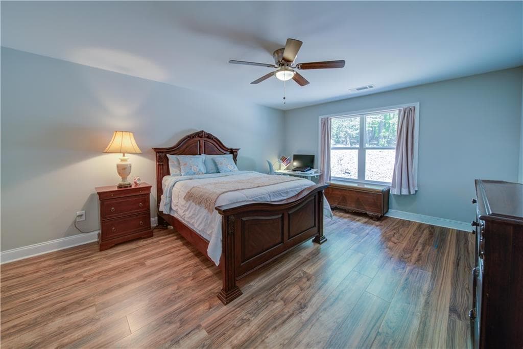 3 bedroom, 2 bathroom, 1,301 sq ft single family residence under contract at 2182 Ben Higgins Road, Dahlonega, GA 30533 — photo 10