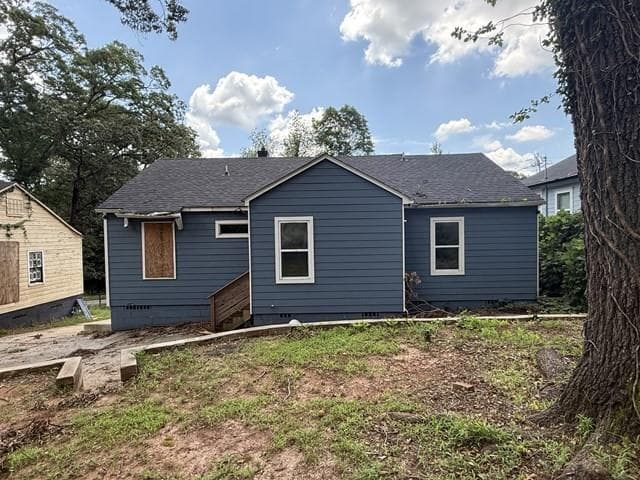 3 bedroom, 2 bathroom, 1,105 sq ft single family residence for sale at 398 Sawtell Avenue, Atlanta, GA 30315 — photo 2