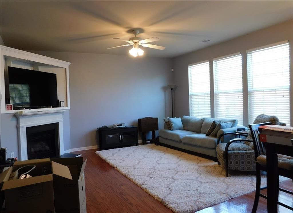 3 bedroom, 3 bathroom, 1,974 sq ft townhouse for rent at 940 Pierce Ivy Court, Lawrenceville, GA 30043 for $2,100 a month — photo 5