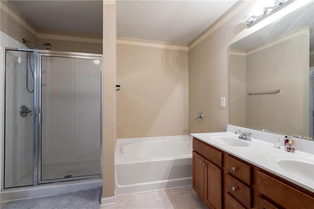 3 bedroom, 3 bathroom, 1,974 sq ft townhouse for rent at 940 Pierce Ivy Court, Lawrenceville, GA 30043 for $2,100 a month — photo 9