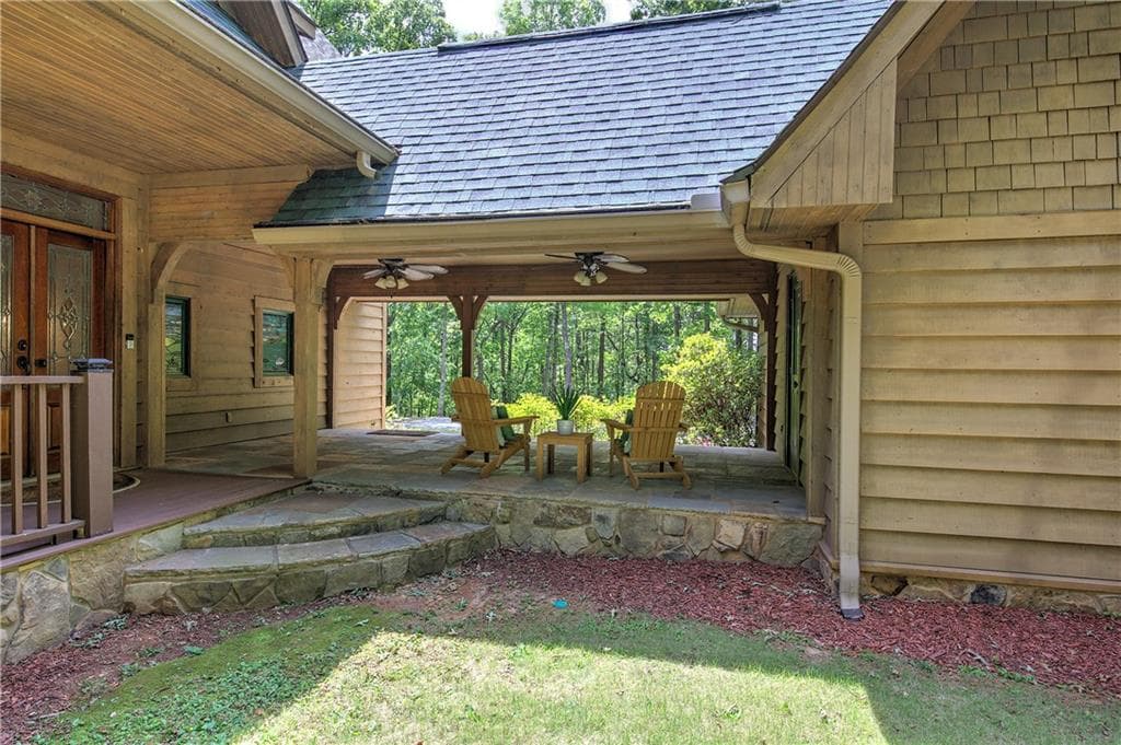 4 bedroom, 5 bathroom, 4,424 sq ft single family residence under contract at 260 Road 2 South, Cartersville, GA 30120 — photo 3