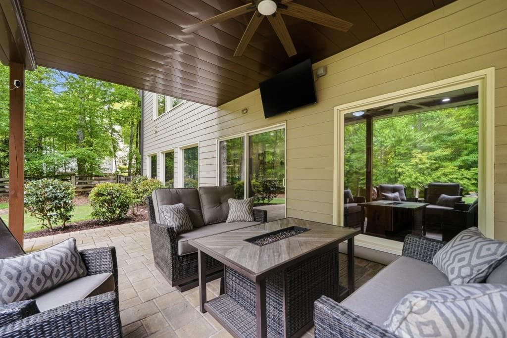 5 bedroom, 6 bathroom, 5,938 sq ft single family residence under contract at 14772 Taylor Valley Way, Milton, GA 30004 — photo 5