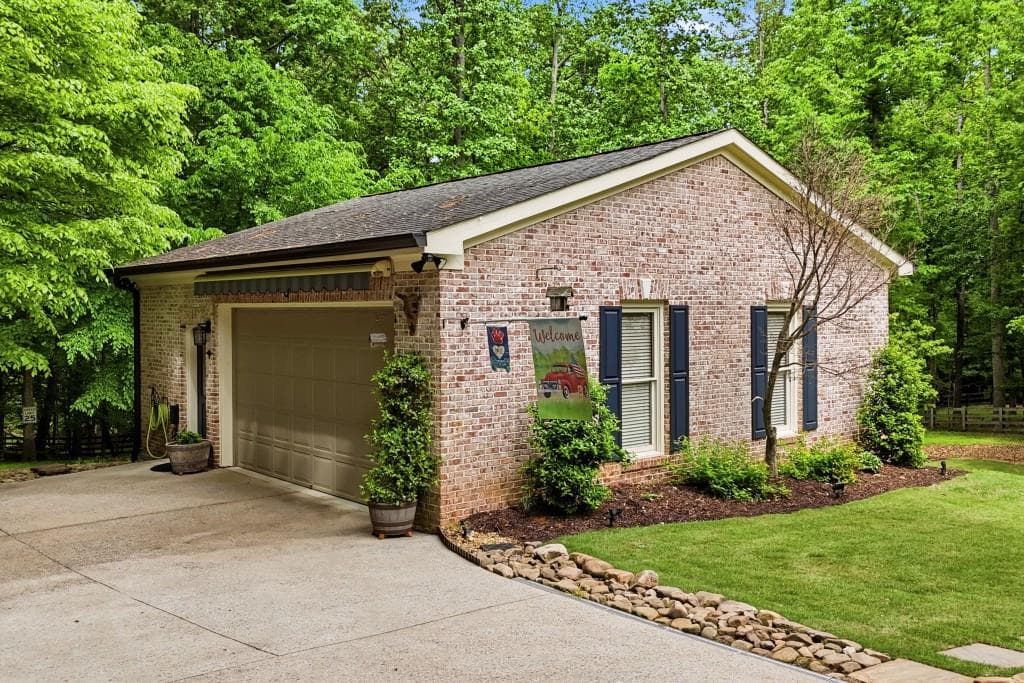 5 bedroom, 6 bathroom, 5,938 sq ft single family residence under contract at 14772 Taylor Valley Way, Milton, GA 30004 — photo 3