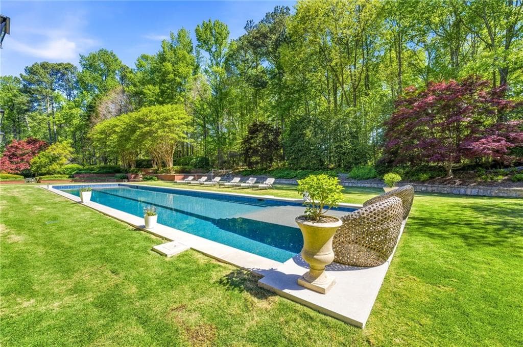6 bedroom, 13 bathroom, 13,004 sq ft single family residence for sale at 4615 Northside Drive, Atlanta, GA 30327 — photo 4
