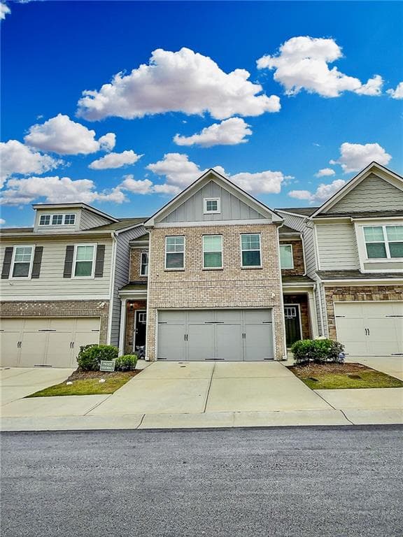 3 bedroom, 3 bathroom, 1,932 sq ft townhouse under contract at 7622 Avalon Boulevard, Fairburn, GA 30213