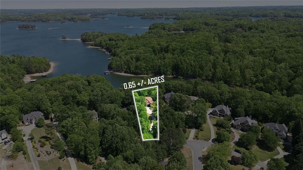 6 bedroom, 5 bathroom, 6,012 sq ft single family residence for sale at 8575 Anchor On Lanier Court, Gainesville, GA 30506 — photo 3