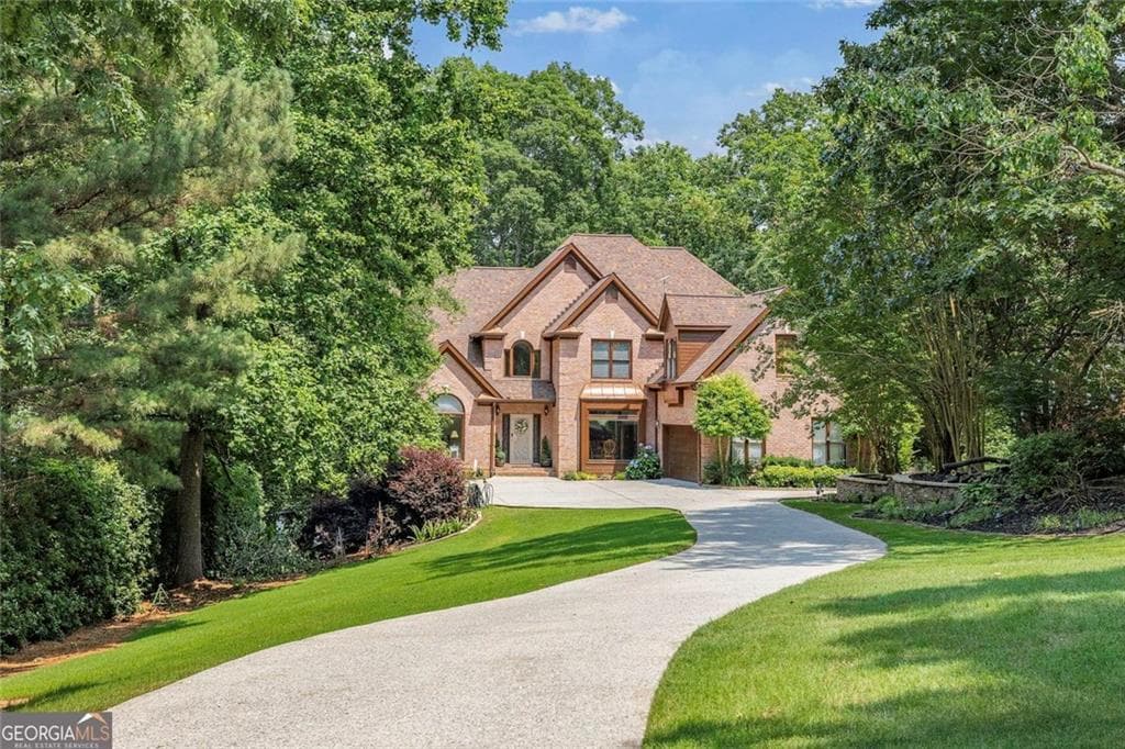 6 bedroom, 5 bathroom, 6,012 sq ft single family residence for sale at 8575 Anchor On Lanier Court, Gainesville, GA 30506 — photo 10