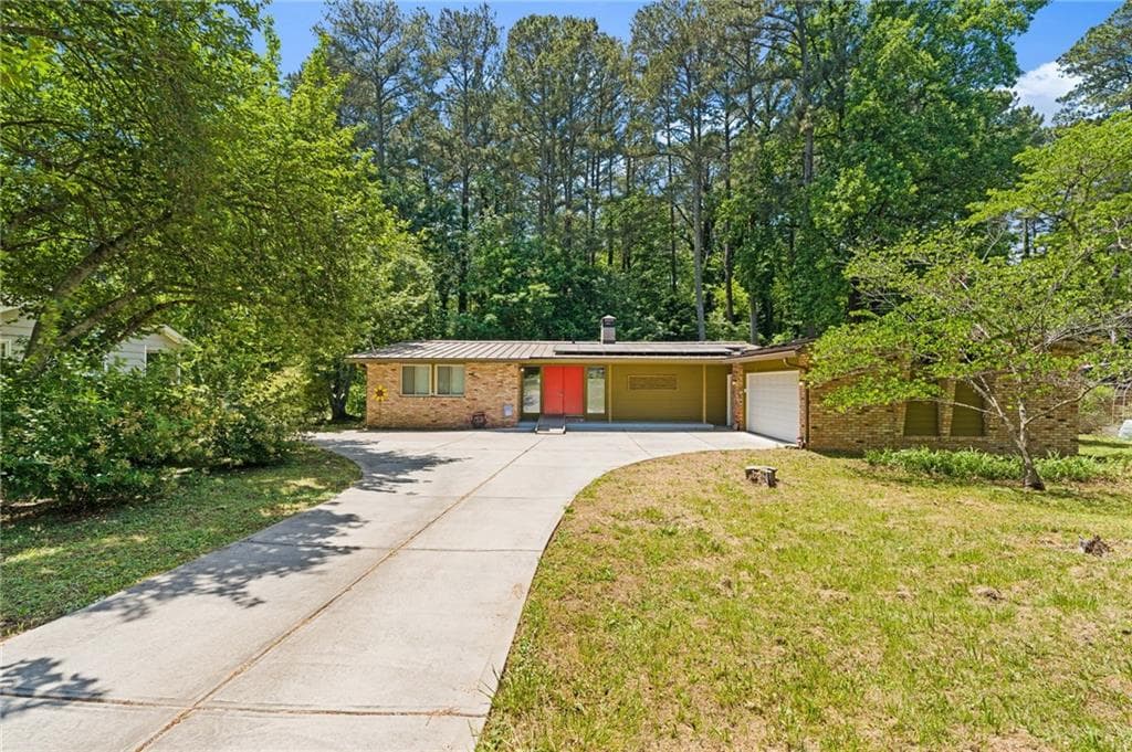 3 bedroom, 2 bathroom, 1,808 sq ft single family residence sold at 3599 Summitridge Drive, Atlanta, GA 30340