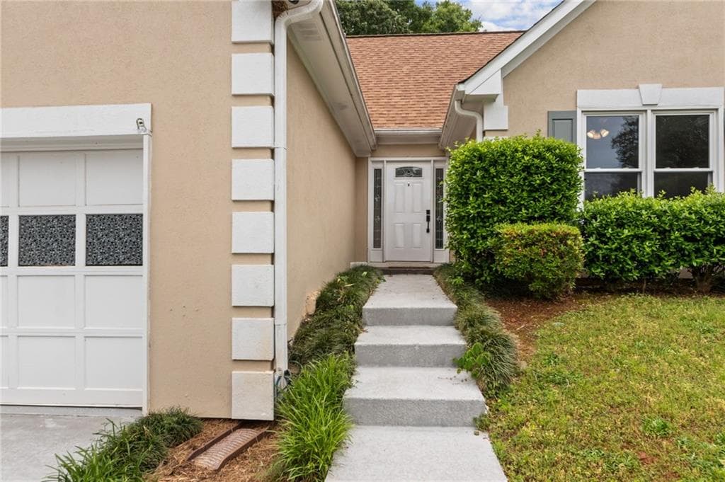 3 bedroom, 2 bathroom, 2,000 sq ft single family residence for sale at 612 Sweet Stream Way, Lawrenceville, GA 30044 — photo 2