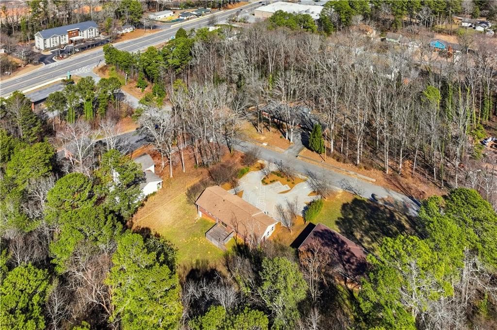 4 bedroom, 3 bathroom, 2,200 sq ft single family residence for sale at 2239 Scenic Drive, Snellville, GA 30078 — photo 9