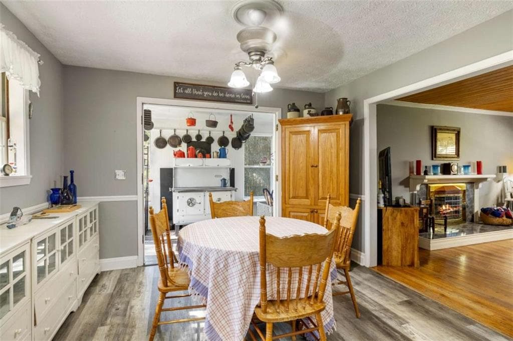 3 bedroom, 2 bathroom, 1,861 sq ft single family residence for sale at 5948 Haywood Valley Road, Summerville, GA 30747 — photo 9