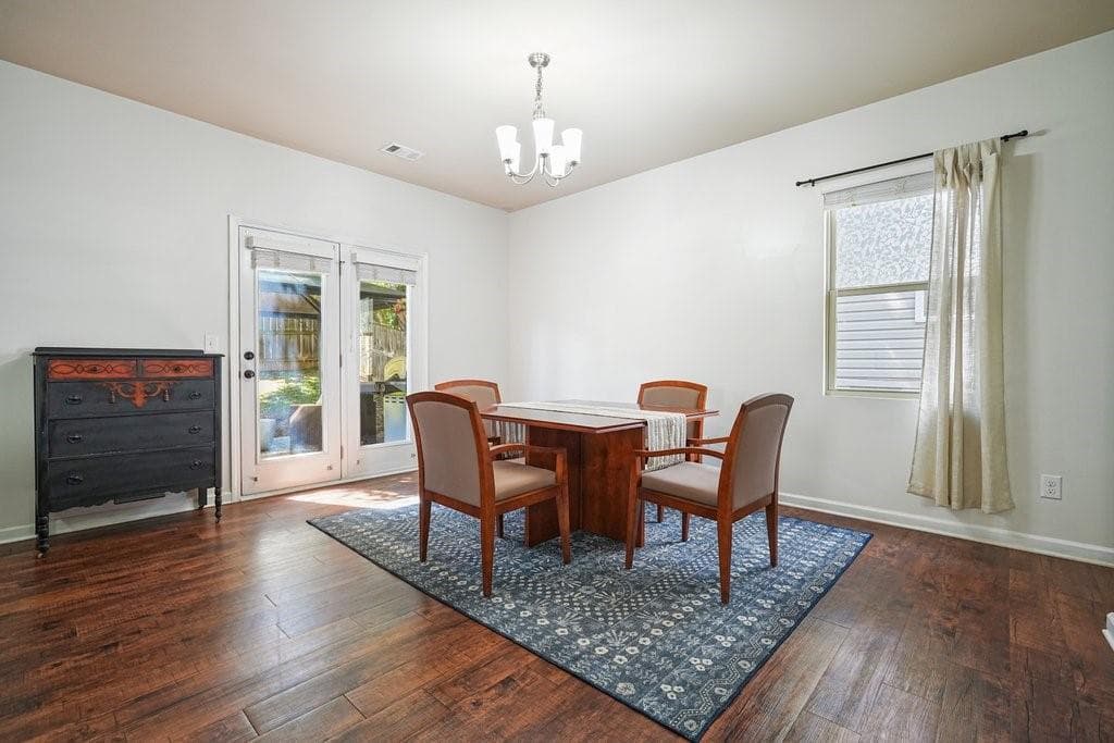 4 bedroom, 3 bathroom, 2,240 sq ft single family residence for sale at 402 Wilshire Court, Acworth, GA 30102 — photo 6