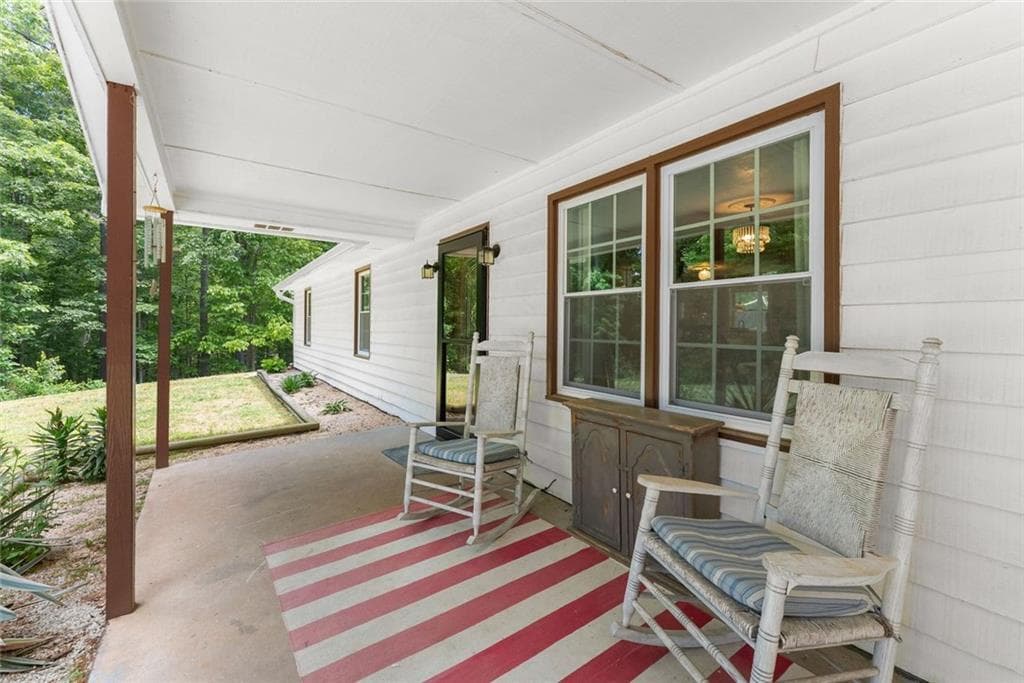 4 bedroom, 2 bathroom, 1,996 sq ft single family residence under contract at 278 Oakwood Place, Mount Airy, GA 30563 — photo 3